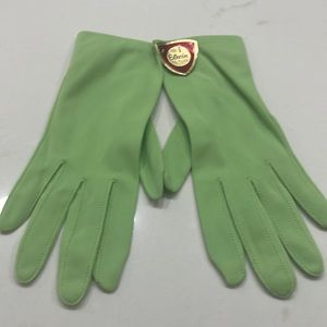 1960s vintage gloves- lime green